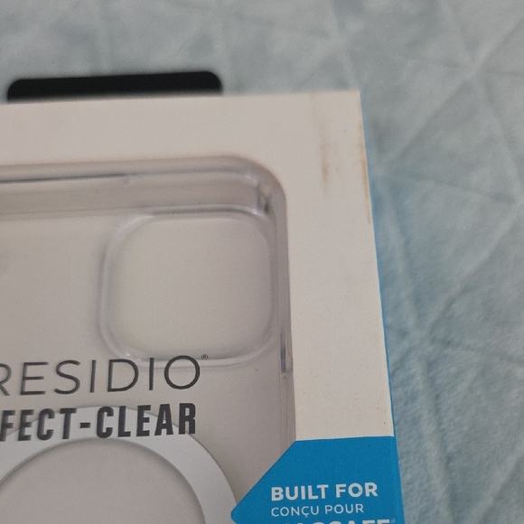 Speck  Presidio Clear Case for iPhone 13 *6.1 Inch* - Picture 4 of 5